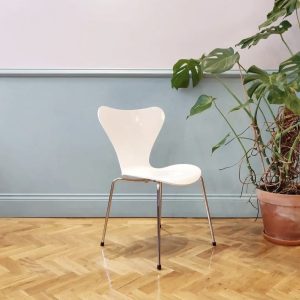 Fritz Hansen Series 7 Chair White
